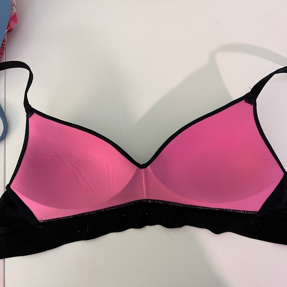 Selling two pink bras black and light blue size 34A - Picture 2 of 8
